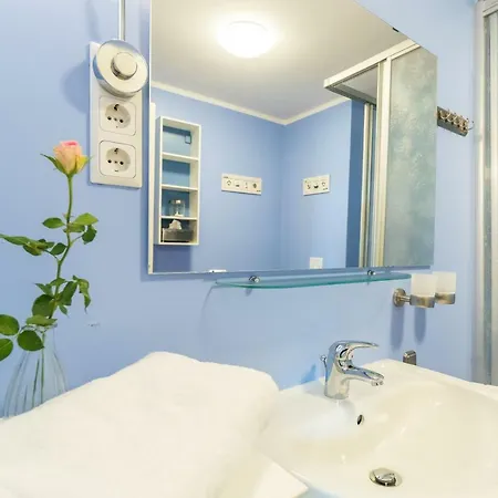 Vogelhaus Gobbin Apartament *